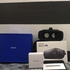 Samsung Gear VR with out controller.